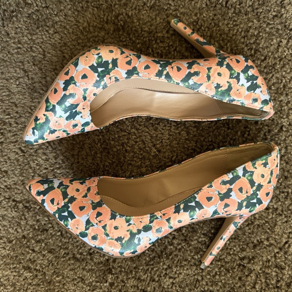 BCBGeneration Heidi classic pointed-toe pumps fea… - image 3